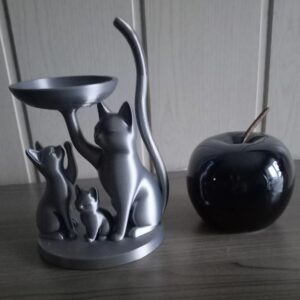 Famille de Chats – Porte Bijoux Moderne avec Coupelle Élégante